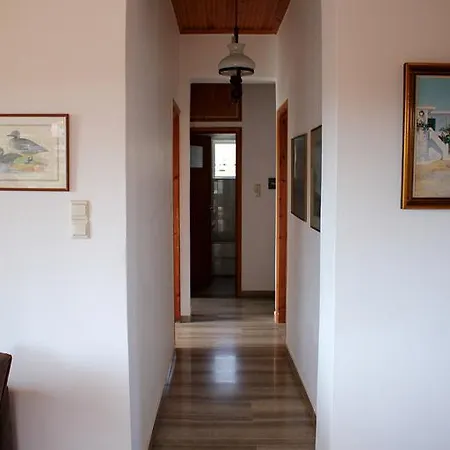 Theros Beach House Case de vacanță