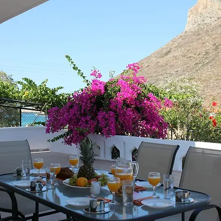 Theros Beach House Stavrós